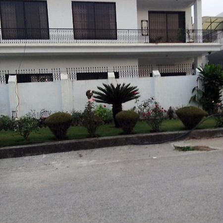 New City Lodges Guesthouse Ισλαμαμπάντ Εξωτερικό φωτογραφία